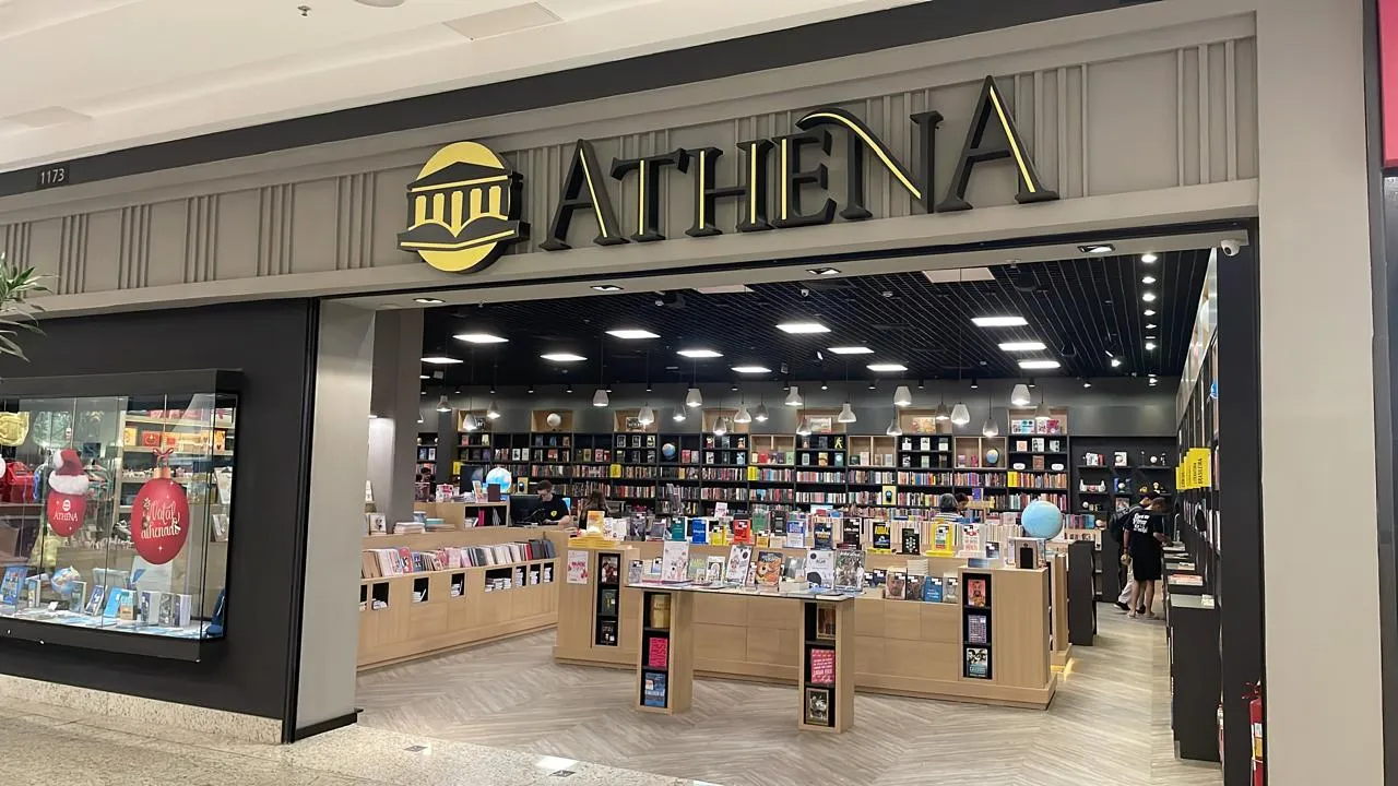 Interior da Athena Livraria no Shopping Praca Nova.
